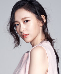 Park Ji-hyun as Lee Gang-hyun